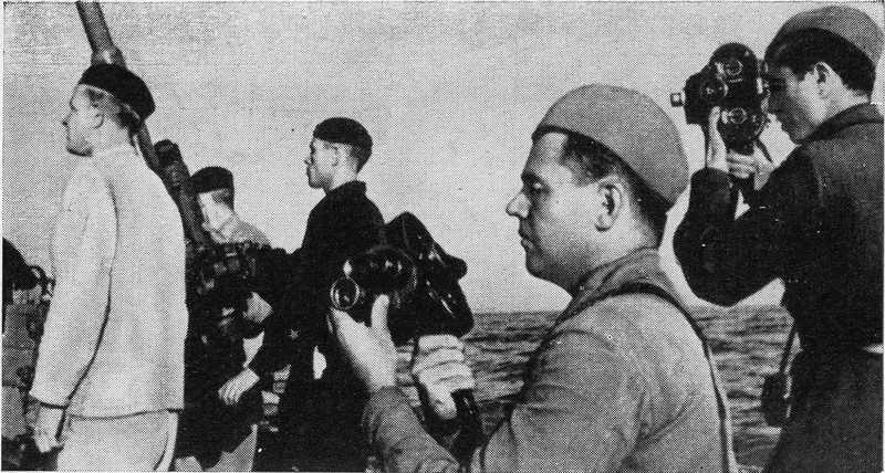 Операторы: Марк Трояновский и Соломон Коган. Одесса, 1941 год.