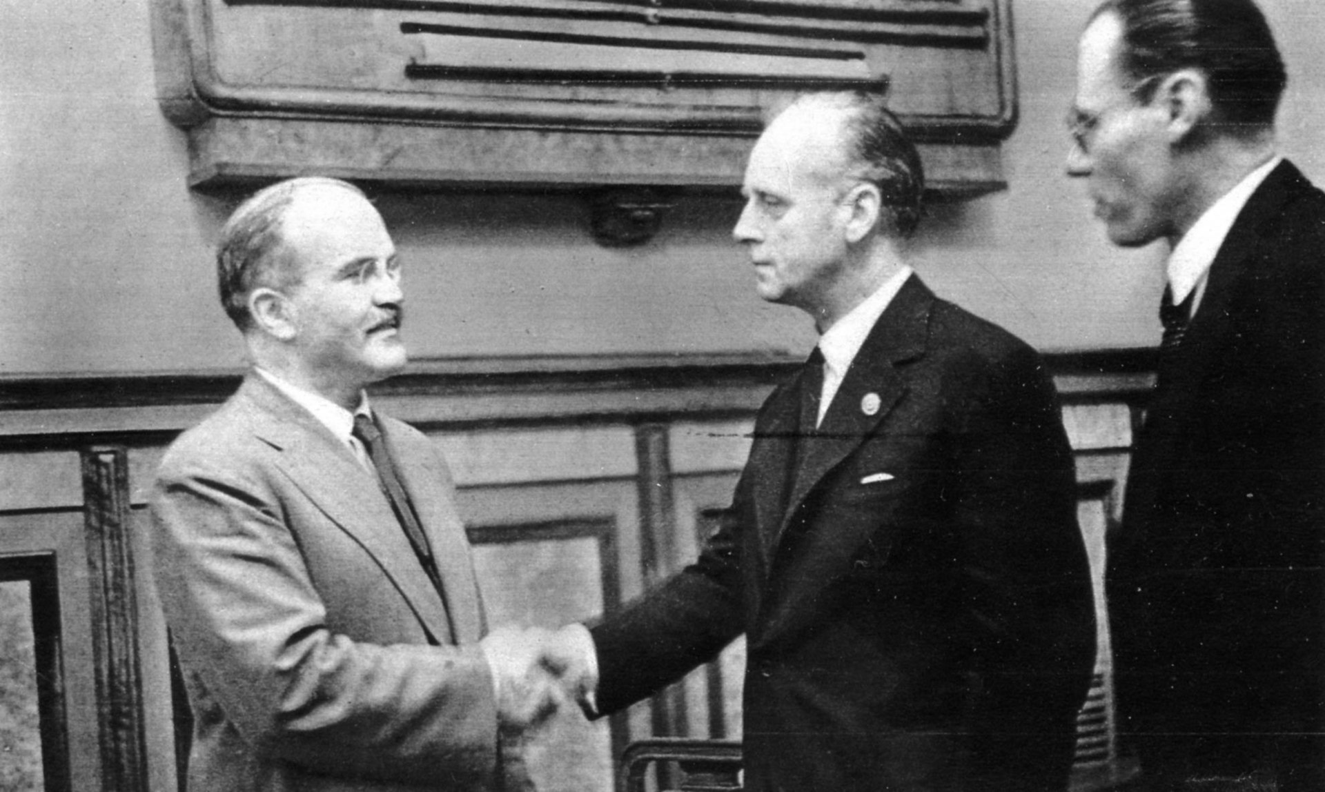 23 августа 1939 года подписан Договор о ненападении между Германией и Советским Союзом