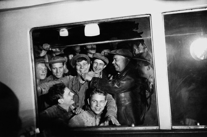 Документальный фильм «Есть метро» (1935)