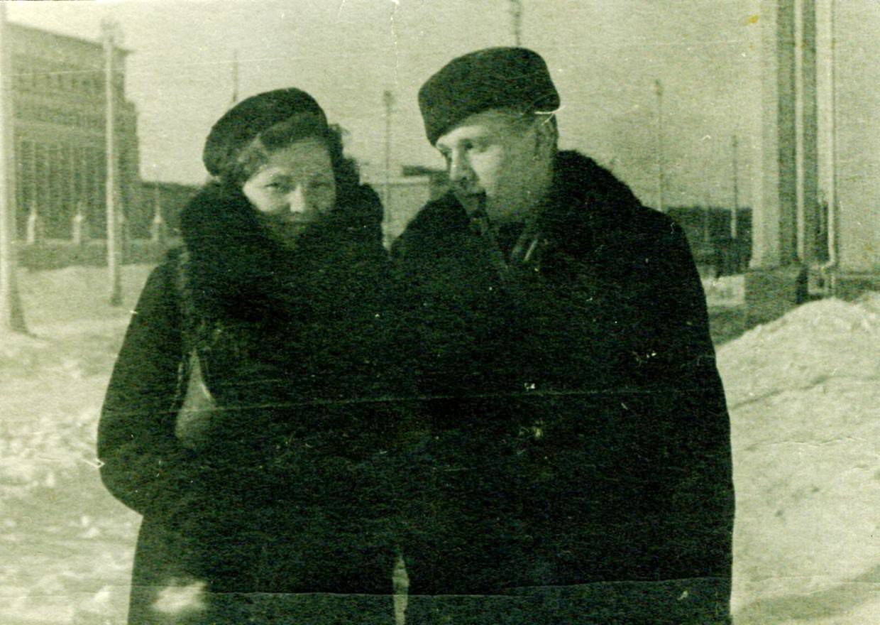 Михаил Силенко с женой Александрой Семеновной. Фото из семейного архива.