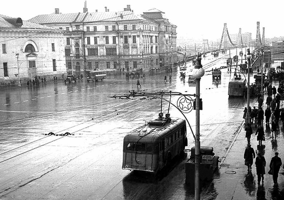 Крымскую площадь. 1946 год. Фото: Общественное достояние.