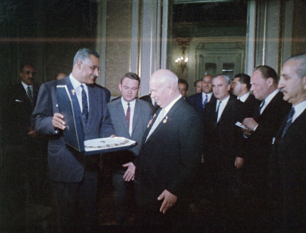 На фото: Г.А. Насер и Н.С. Хрущев в ОАЕ. Май 1964 года. Автор фото: Марк Трояновский.