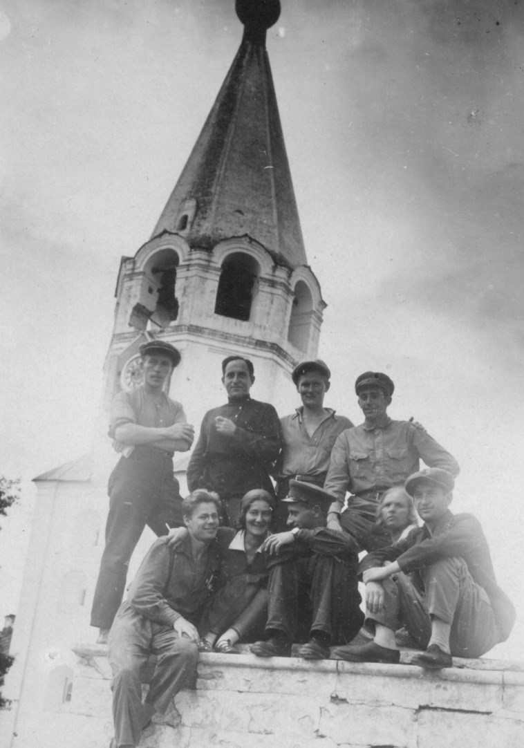 Съёмочная группа Союзкинохроники. г. Гороховец. 1934 год. Фото из семейного архива Н. Я. Венжер.
