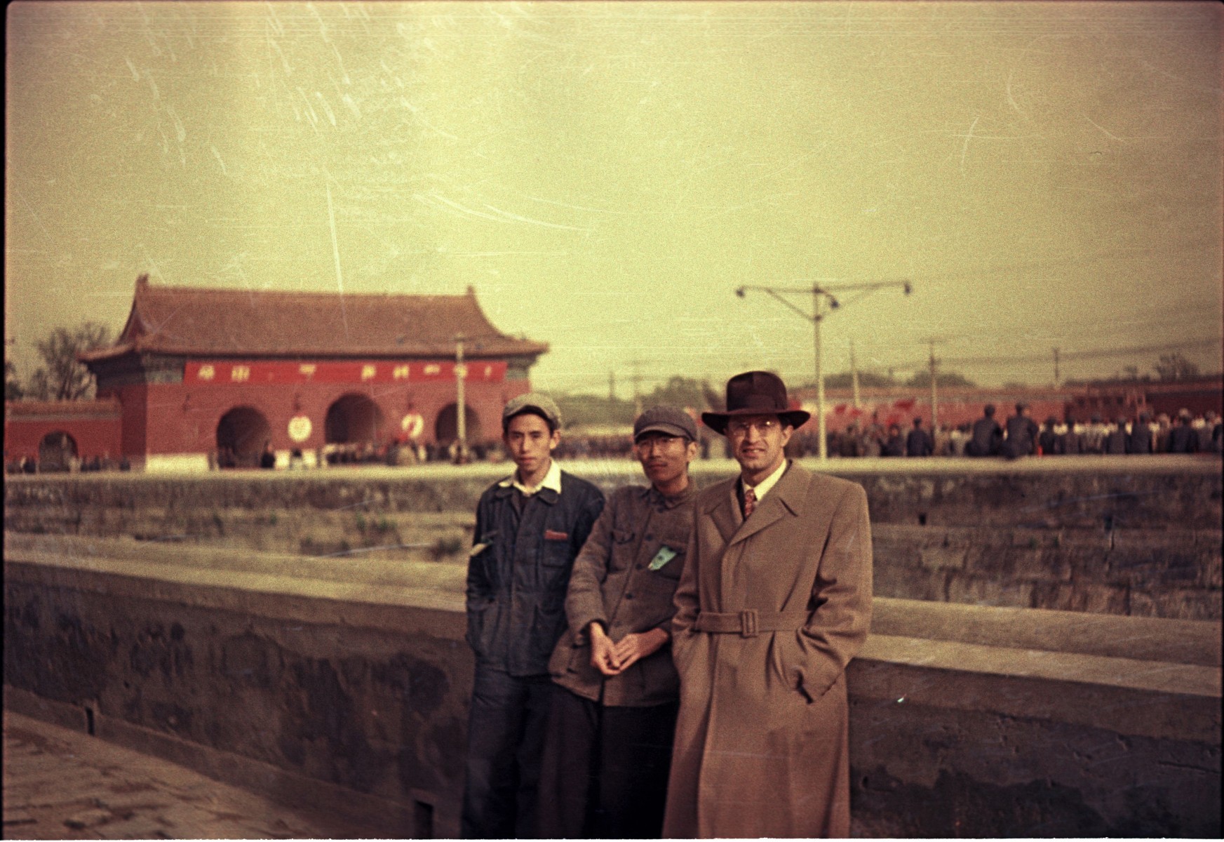 На съемках в Китае. 1950 год. Фото из семейного архива племянницы В. Нестерова — В.Л. Зайцевой (Петровой).