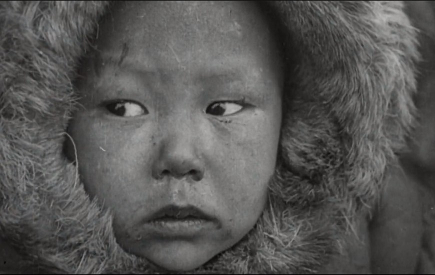 Кадр из документально-агитационного фильма «Шестая часть мира» (1926).