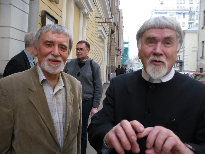 Анатолий Петушков и Валентин Курбатов. Фото из архива В. Орехова.