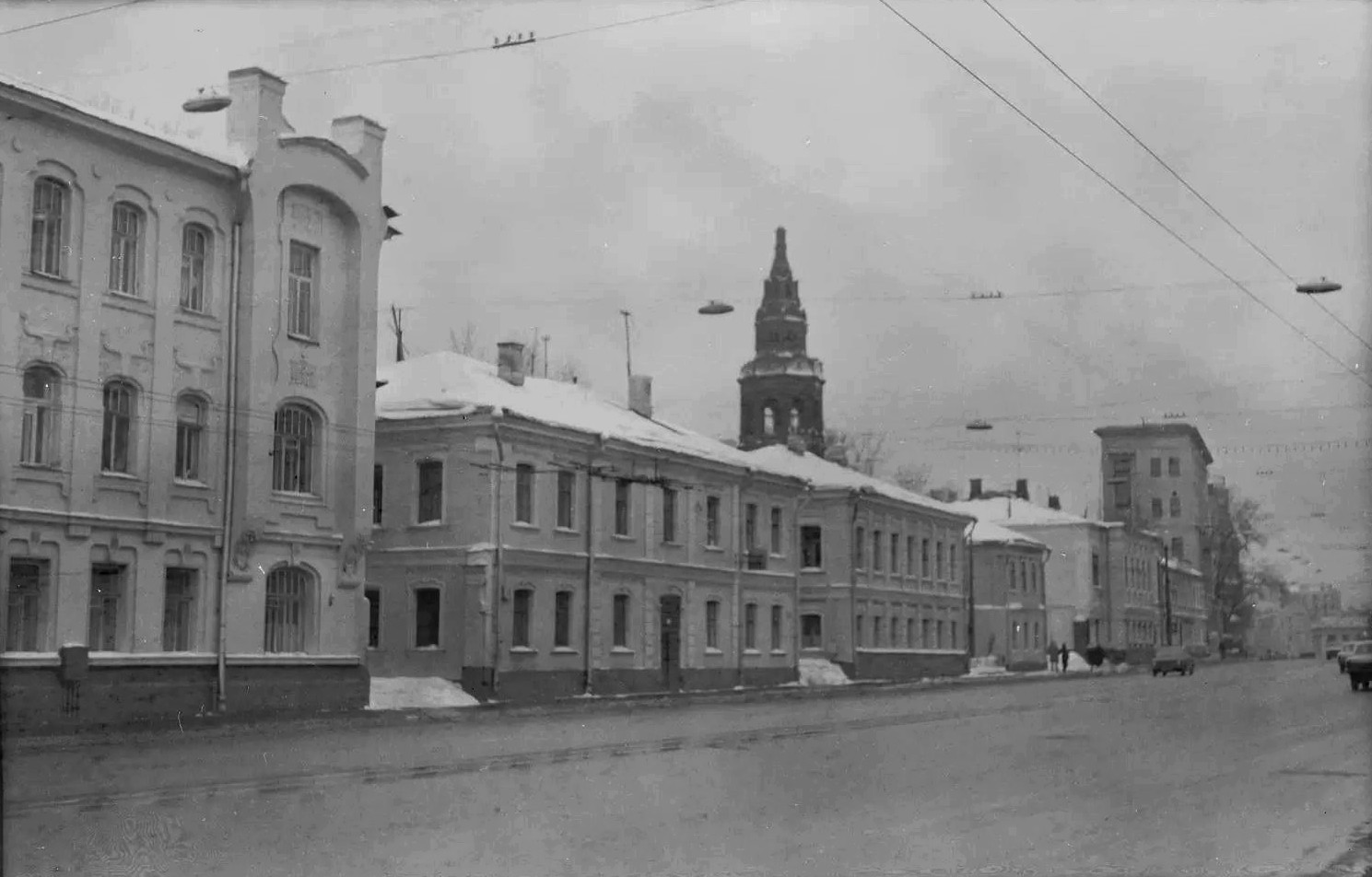 Здание Союзмультфильма (справа на фото) на Каляевской (ныне Долгоруковская ул., д. 25). Фото начала 70-х годов XX века.