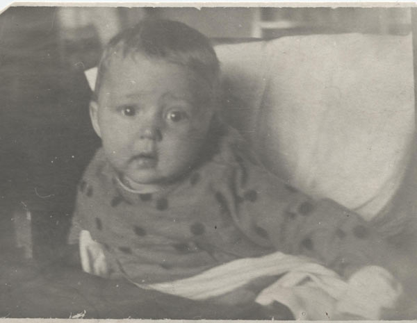 Алеша Бабицкий, первый привезеннй в А.Л.Ж.И.Р. ребенок. Фото из личного архива Евгении Головня.