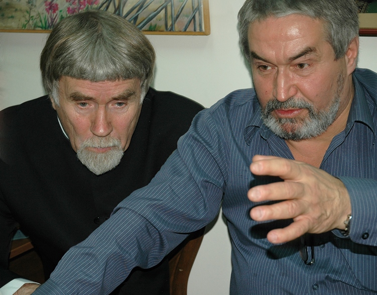 Валентин Курбатов с Борисом Царевым. Фото из архива В. Орехова.