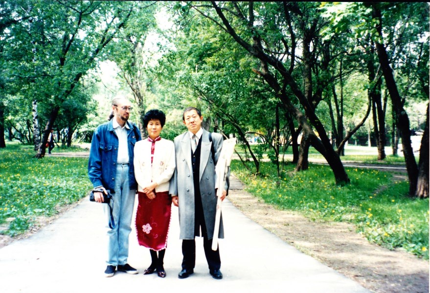Владимир Кремень с профессором Чэнь Сюньмином. Фото из личного архива.