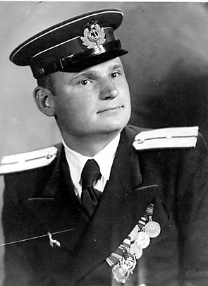 Старший лейтенант Гавриил Суворов. 1945 г.