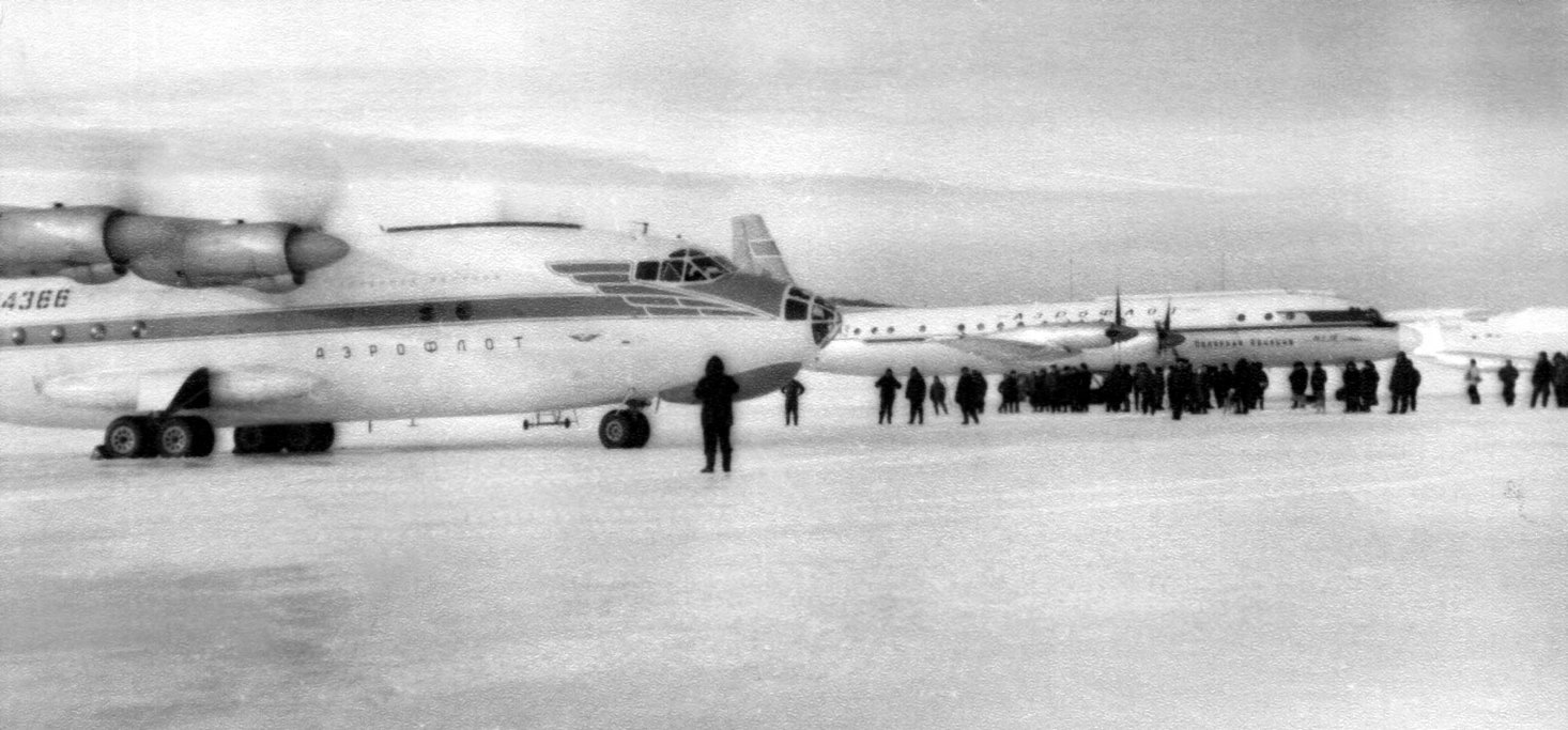 Экспонат #2. Капица А.П.: «После двух зимовок в Антарктиде (1955-57 и 1958-60 гг.) стало ясно, что надо делать ставку на самолеты...»